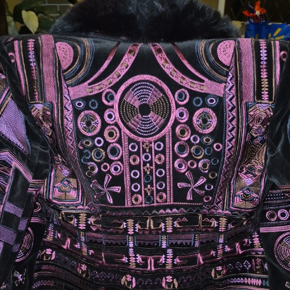 Peter Nygard Jackets & Blazers - Peter Nygard Black and Pink Embroidered Cape